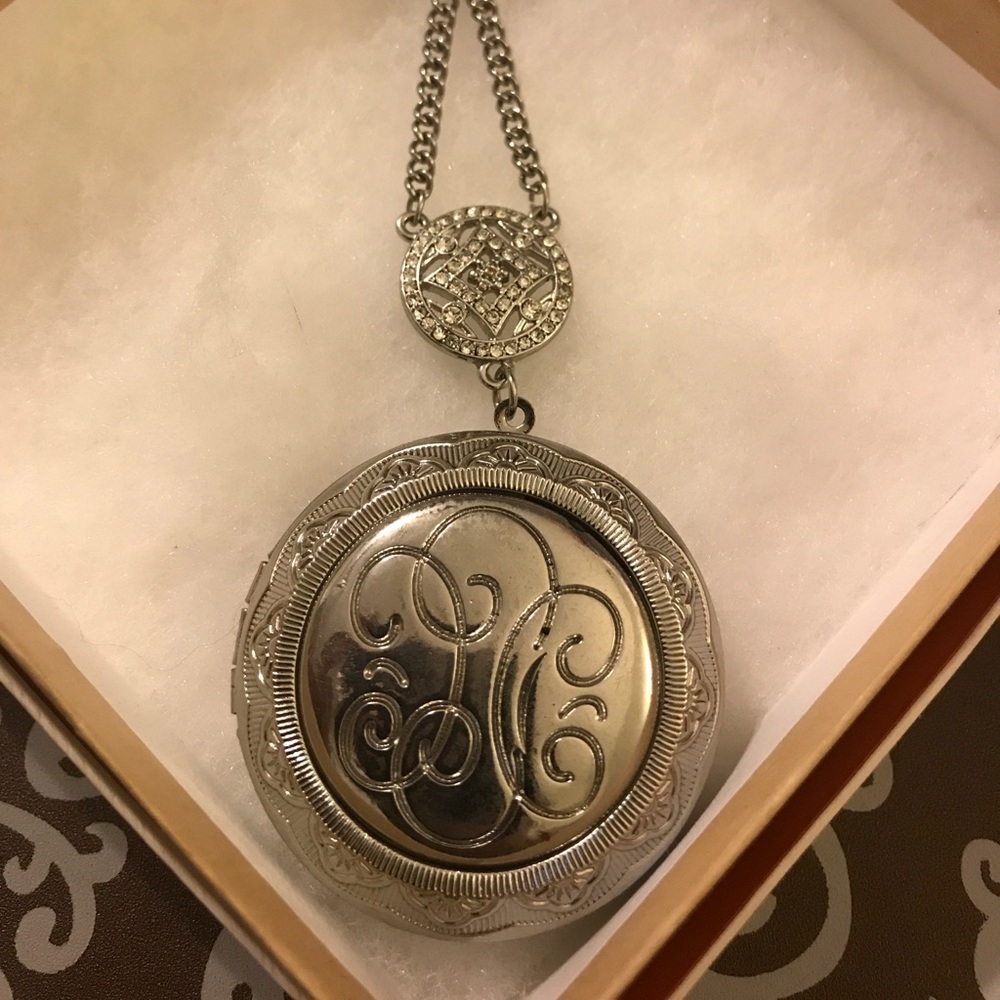 Silver Locket - Picture 2 of 6